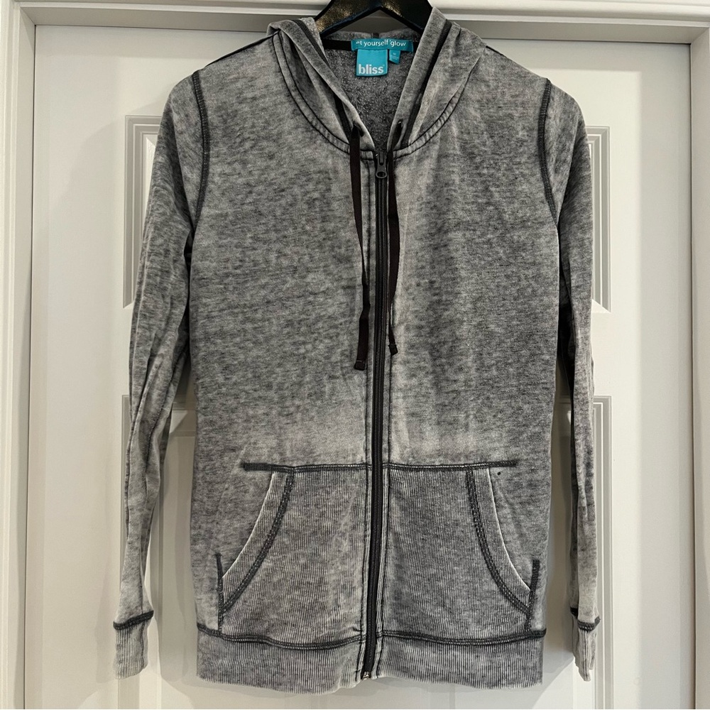 Women’s Worn-in Vintage Look Gray Zip-Up Hoodie